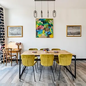 T2 Chic, Vue Vieux-port Et Notre Dame, Atypique, Calme, Clim, 48m2, Acces Autonome Avec Code France