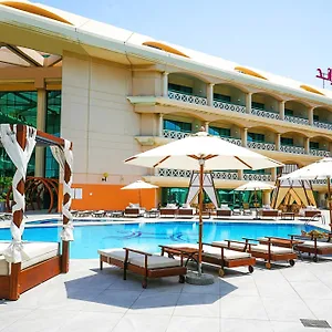 Hotel Moevenpick Grand Al Bustan